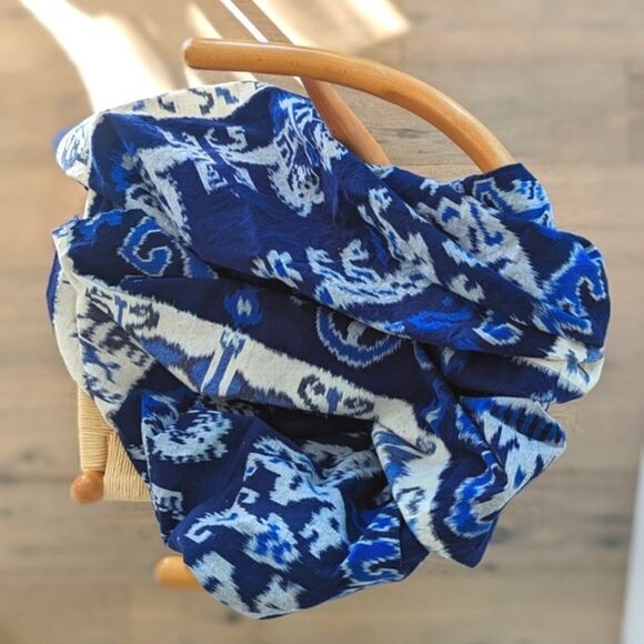 Cotton Ikat Throw - Picture 4 of 5